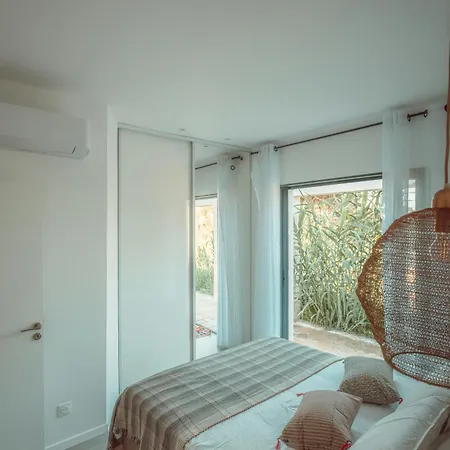בית נופש Elegant Architect-designed In Upper Corsica