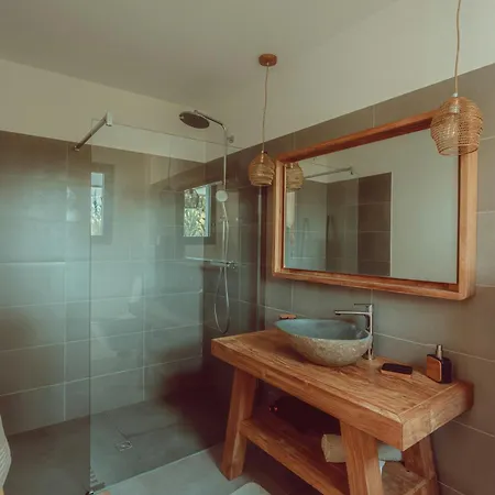 Elegant Architect-designed In Upper Corsica בית נופש