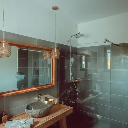 Elegant Architect-designed In Upper Corsica Taglio-Isolaccio