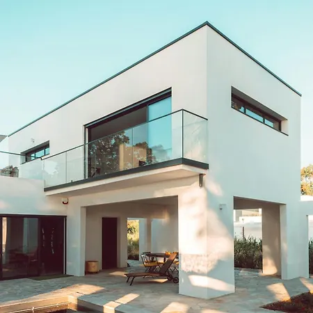 Elegant Architect-designed In Upper Corsica