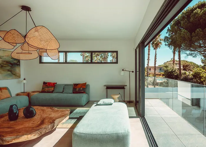 Elegant Architect-designed In Upper Corsica