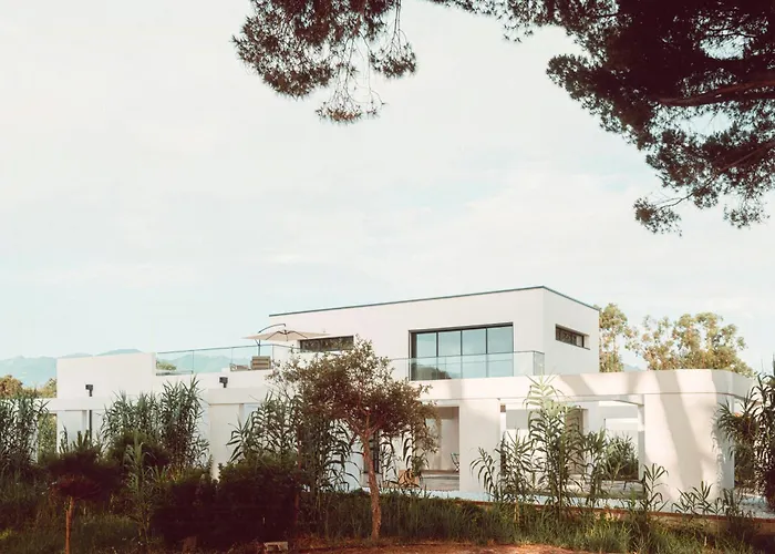 Elegant Architect-designed In Upper Corsica Taglio-Isolaccio